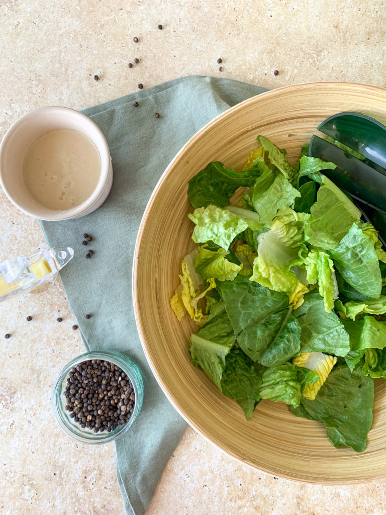 romaine lettuce  in bowl