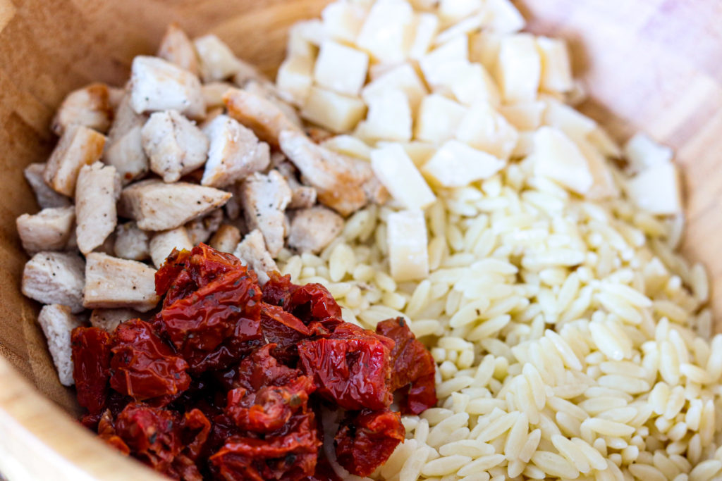 pesto orzo salad ingredients