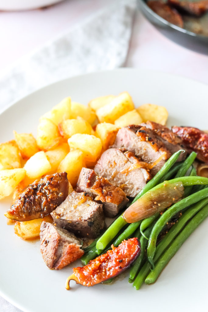 seared duck breast with figs sautéed potatoes and green beans