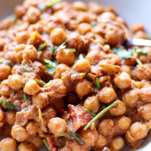 chana masala curry with chickpeas
