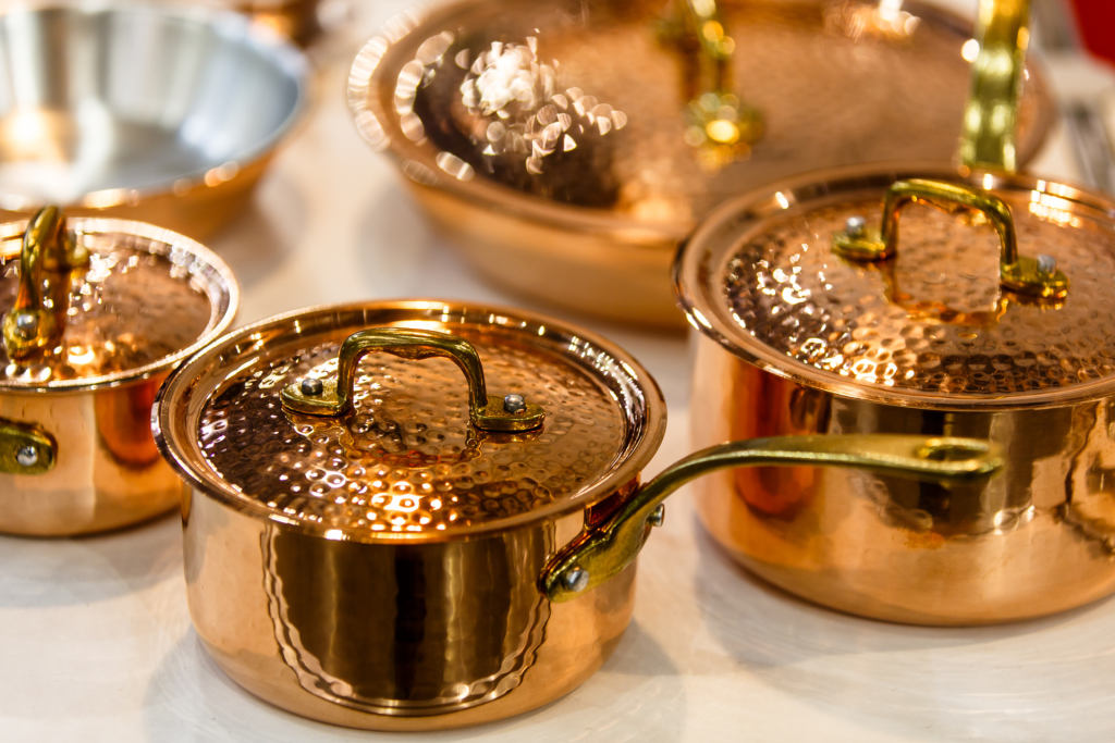 copper saucepans 